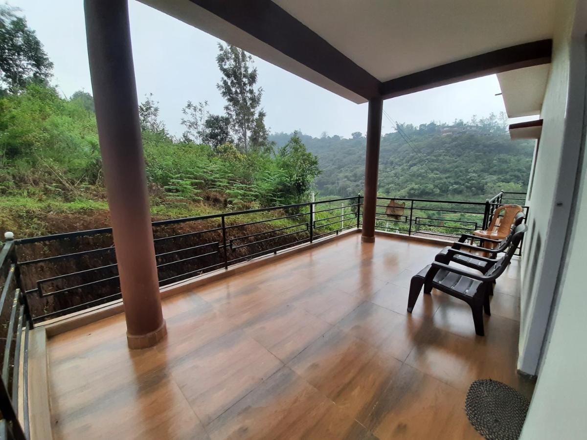 Daisey Dee Homestay Мадікері Екстер'єр фото